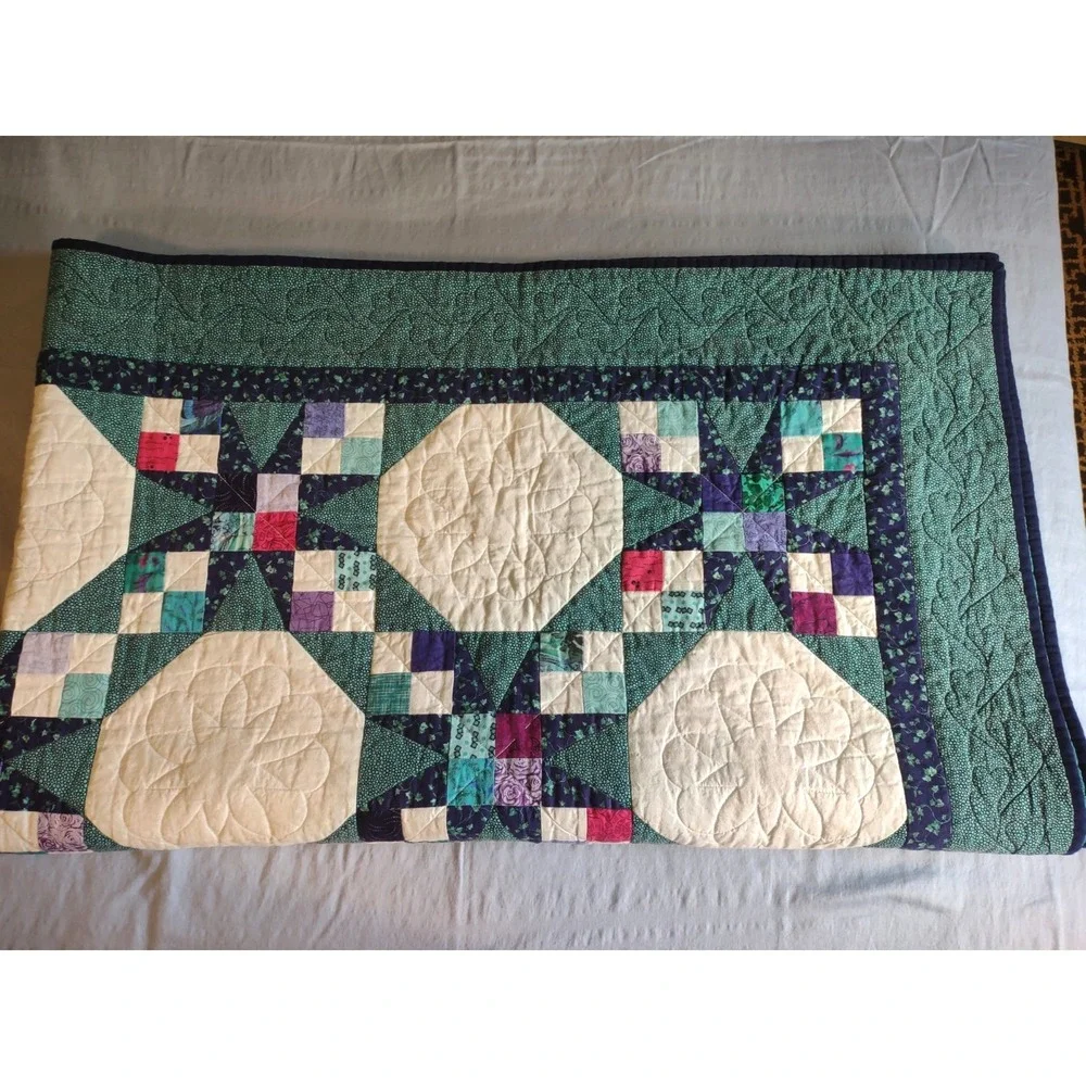 Vintage Handmade Flower Design Quilt Large 74 x 88 Full Size Provenance Label